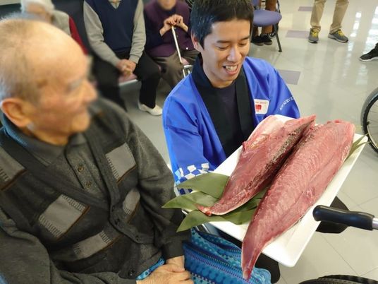 賑やかな集まりの場