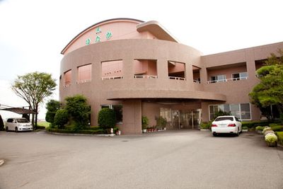 温かな外観の建物