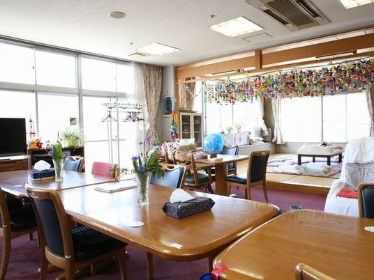 自然光あふれる共用スペース