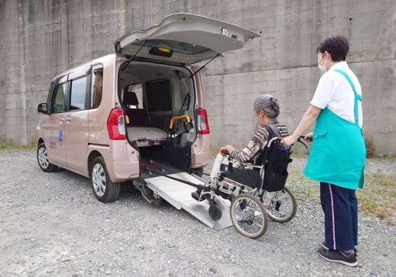 車椅子対応の車両