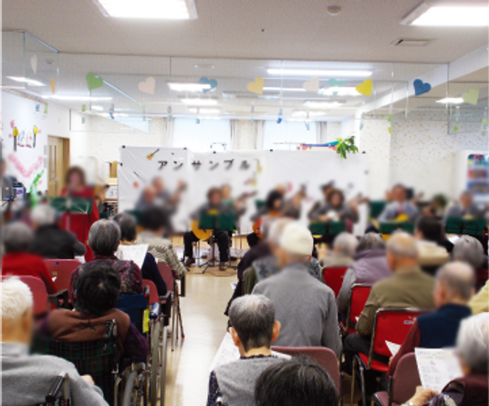 賑やかな集会イベントスペース  