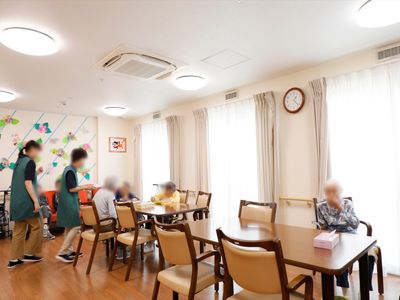 活動的な居室シーン