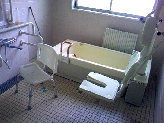 バリアフリー浴室設備