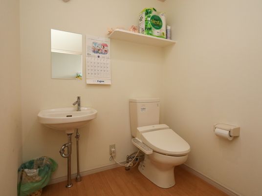 清潔な洗面トイレ空間