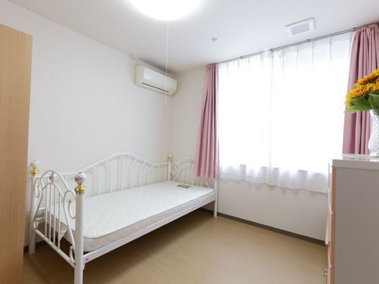 清潔な個室の居室