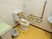 手すり付きのトイレスペース