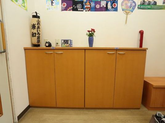 和風のカウンターと装飾