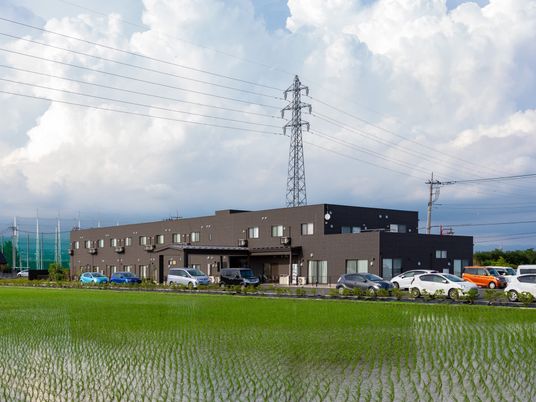 モダンな建物外観