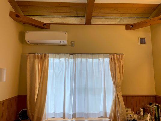 落ち着いた雰囲気の居室
