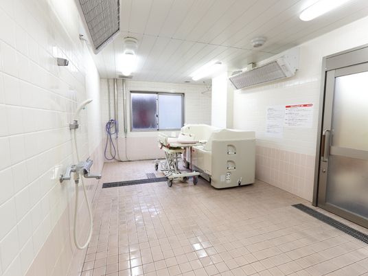 清潔な浴室設備