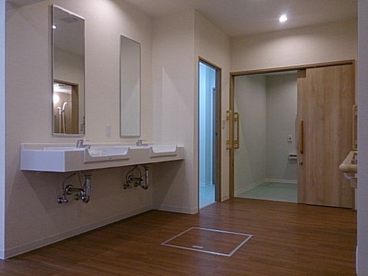 広々とした洗面台