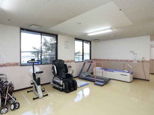 機能訓練機器のある部屋