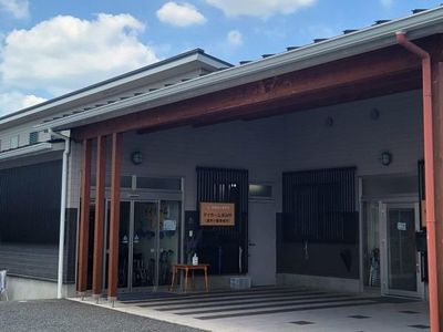 玄関口の外観