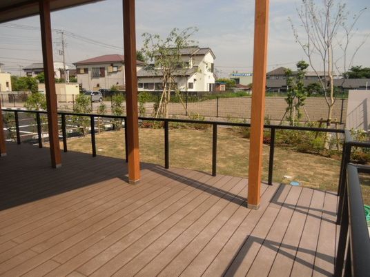 広々としたテラス