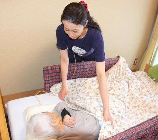ケアスタッフと利用者の居室