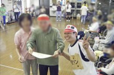 楽しむ様子の居室