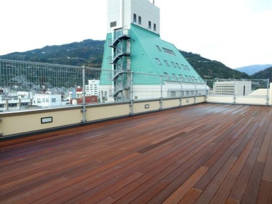 広々とした屋上テラス