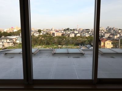 広い窓からの眺望
