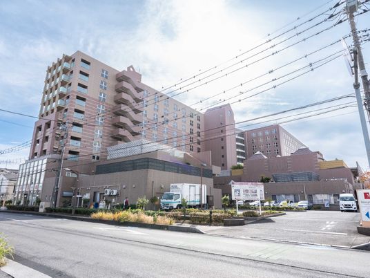 都市型の建物外観