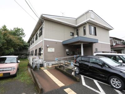 施設の清潔な外観