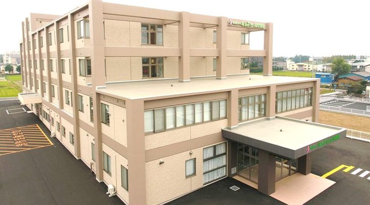3階建ての建物外観