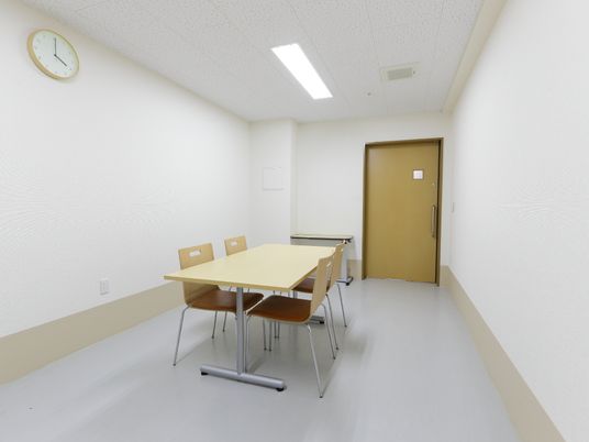 シンプルな会議室