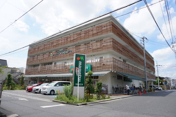 多階層施設の外観