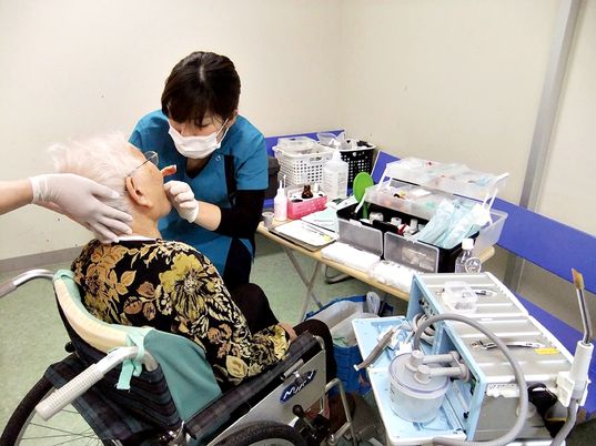 ケアの様子 機能訓練室