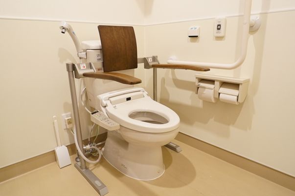 サポート付きトイレ空間
