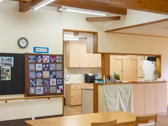 木目調の落ち着いたキッチン