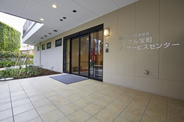 広いエントランス