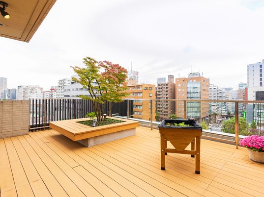 都市型の明るいテラス