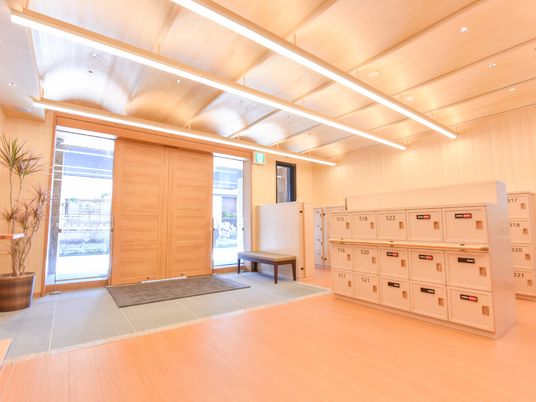 暖かみのあるエントランス風景