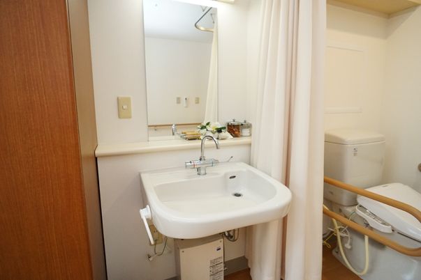 洗面台とトイレの設備