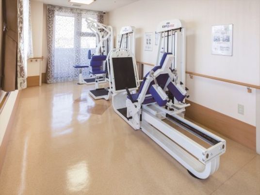 機能訓練室の運動器具