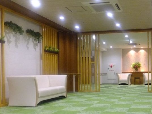 スタイリッシュな共有ラウンジ