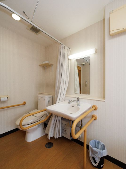 バリアフリーなトイレ設備