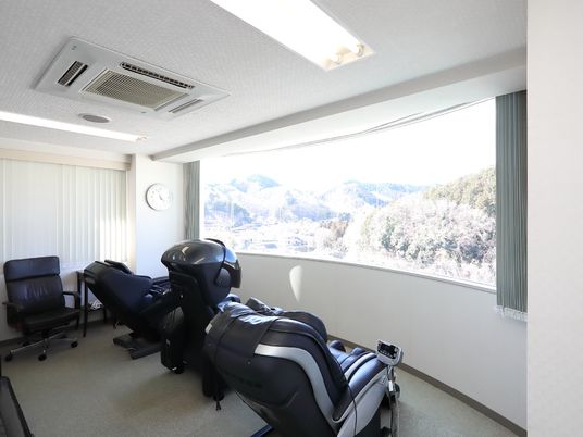 リラクゼーションチェアのある部屋