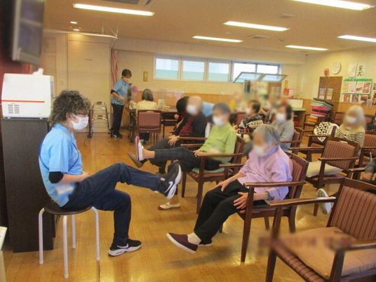 和やかな訓練風景
