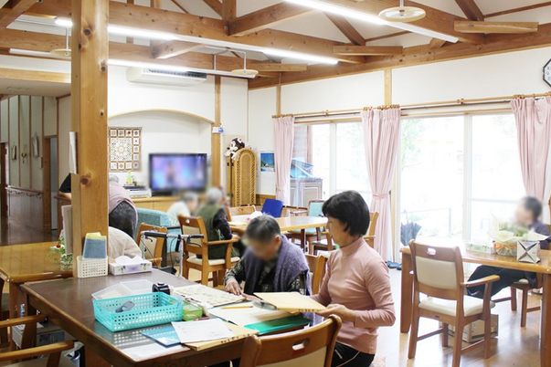 ラウンジで活動中