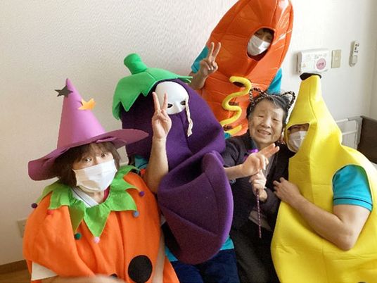 賑やかな仮装の居室
