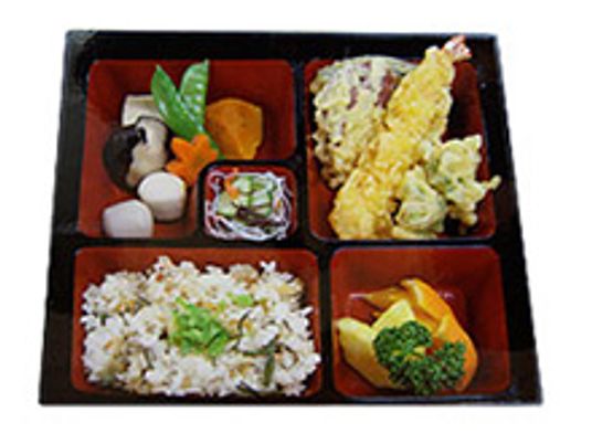 色鮮やかな料理