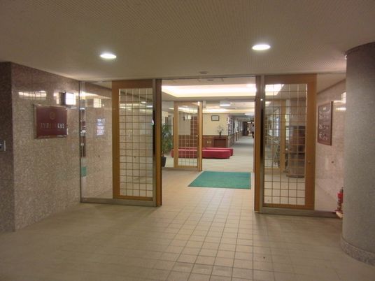 エントランスホール
