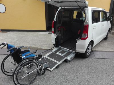 バリアフリー対応の車両