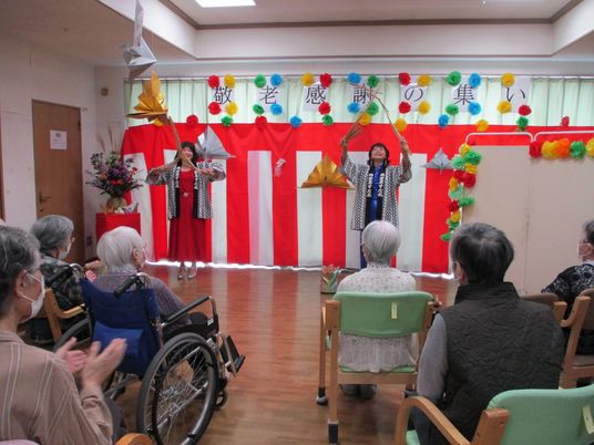 楽しい集まり室の一場面