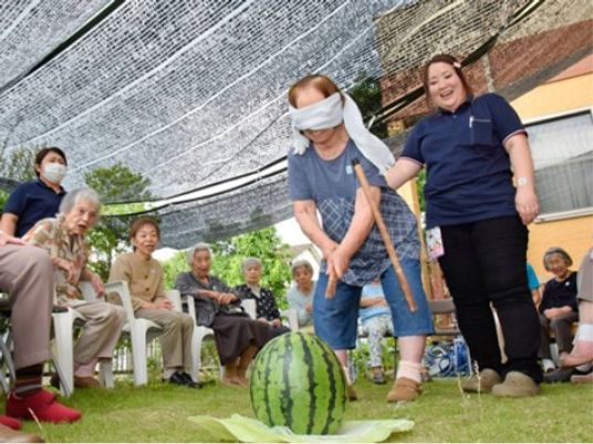 目隠しスイカ割り