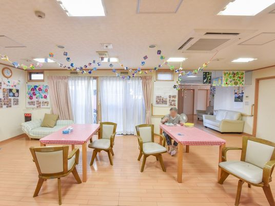 ぬくもり感じる明るい居室