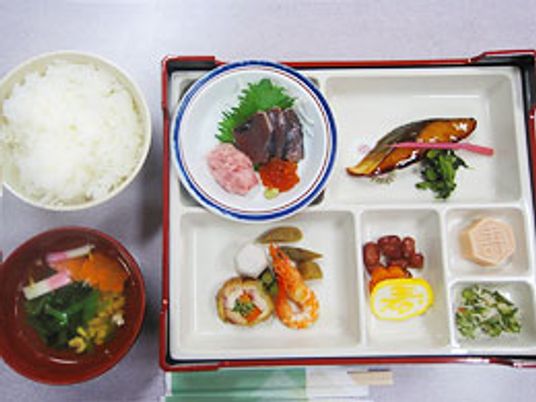 和風の食事セット