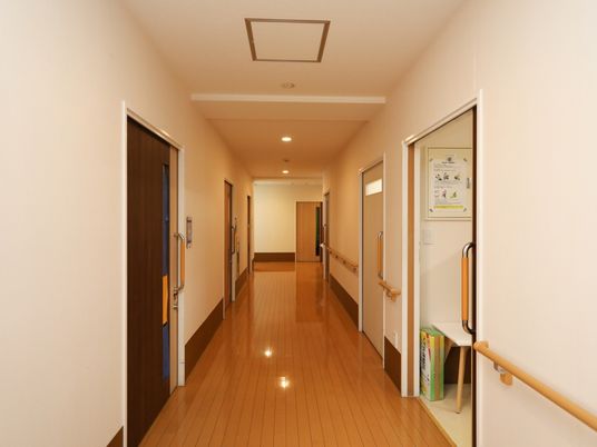 明るい廊下の様子