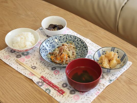 料理が並ぶテーブル